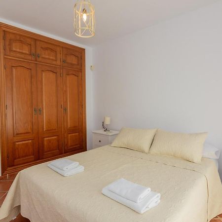 Villa Andalucia: Cerca De Todo, Intimidad Y Espacio Нерха Екстериор снимка
