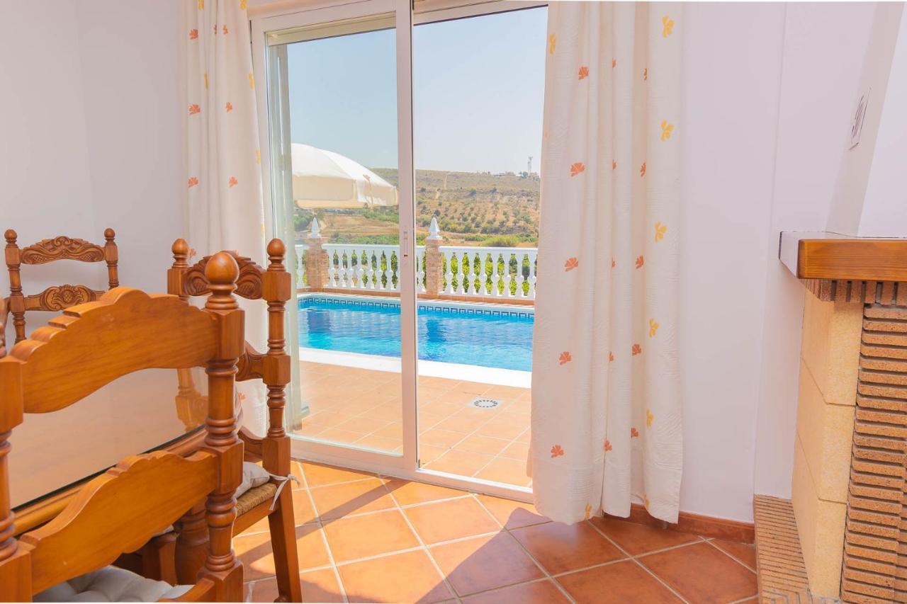 Villa Andalucia: Cerca De Todo, Intimidad Y Espacio Нерха Екстериор снимка