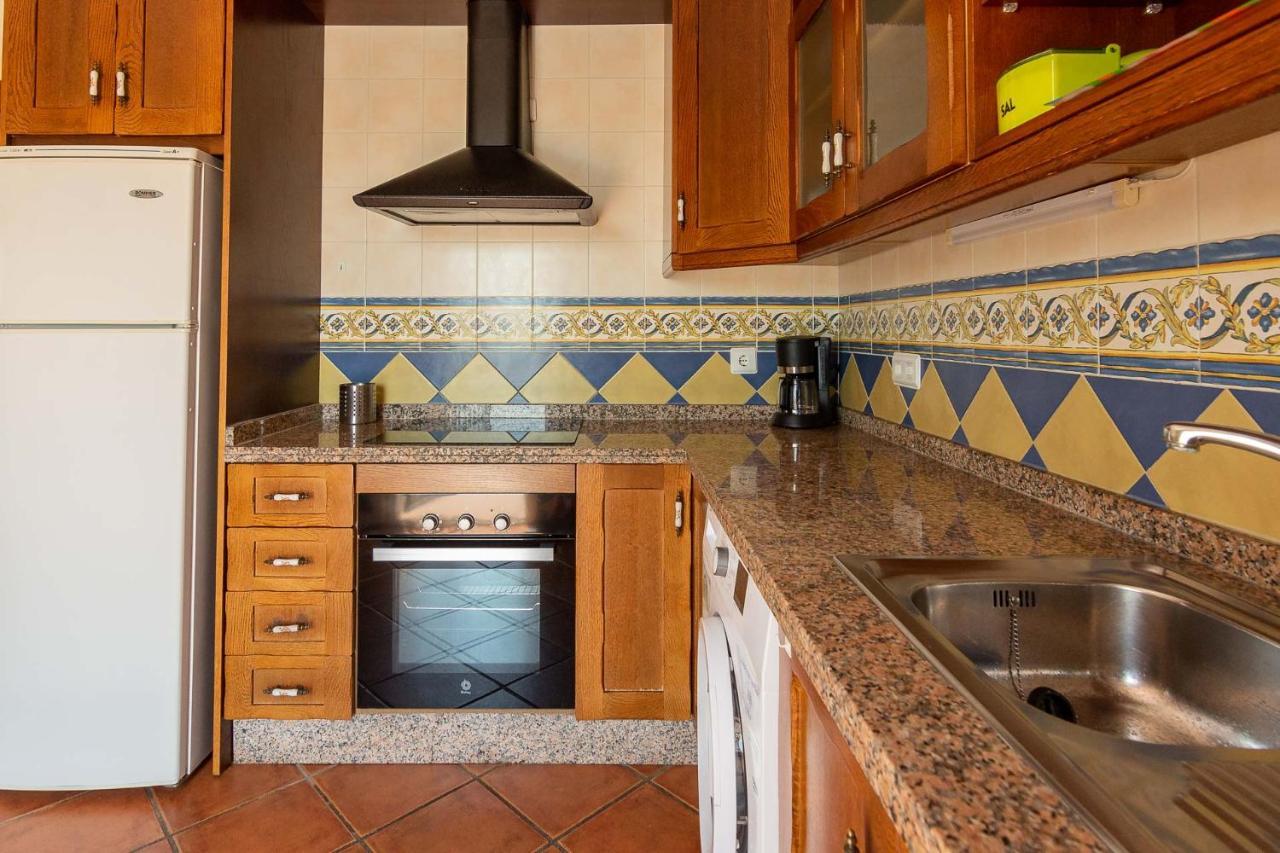 Villa Andalucia: Cerca De Todo, Intimidad Y Espacio Нерха Екстериор снимка